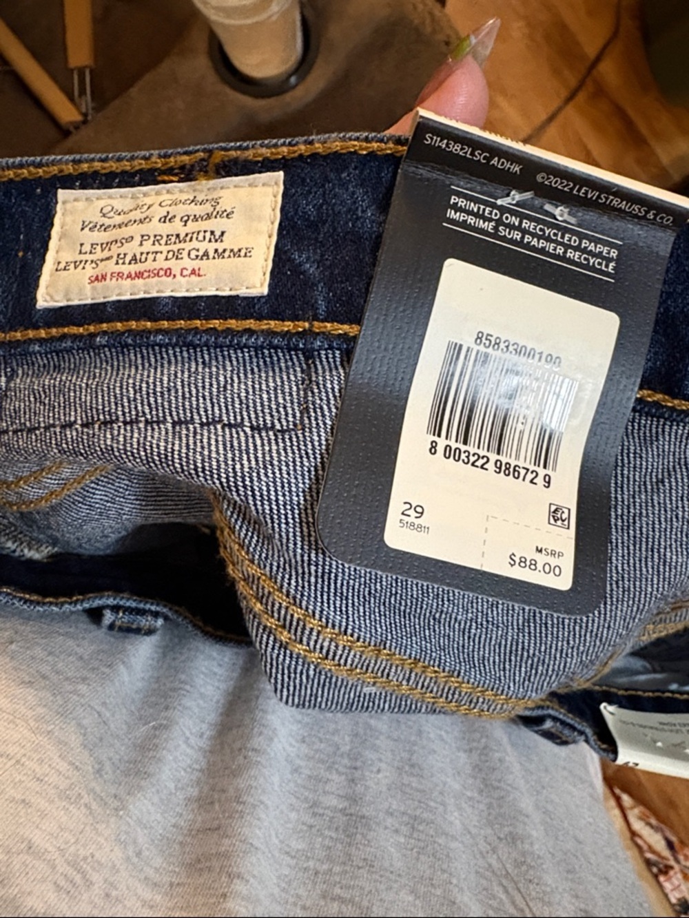 NWT Levi’s 501 Mid Thigh Shorts - Picture 12 of 13